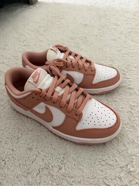 Nike Women’s Dunk low shoes